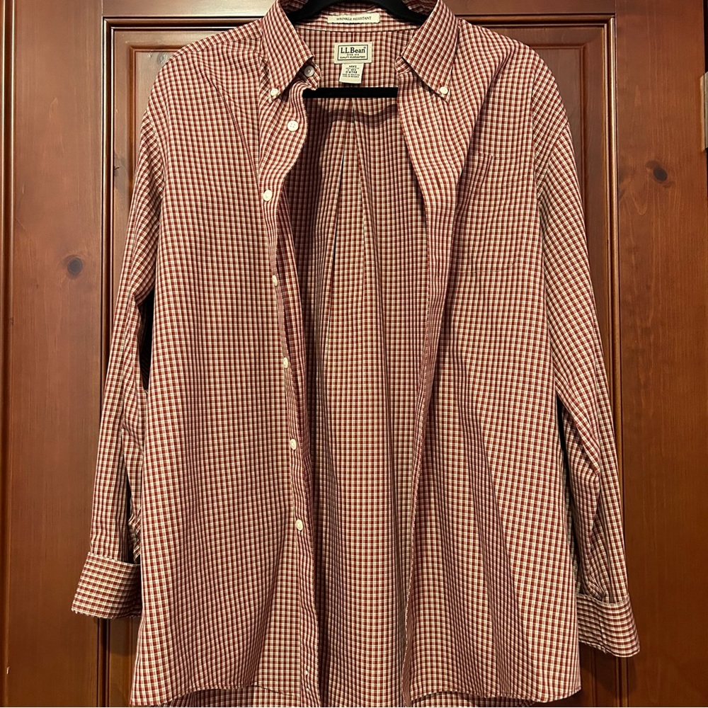 L.L. Bean Wrinkle Resistant Button Up Red Plaid Dress Shirt (Men’s L)